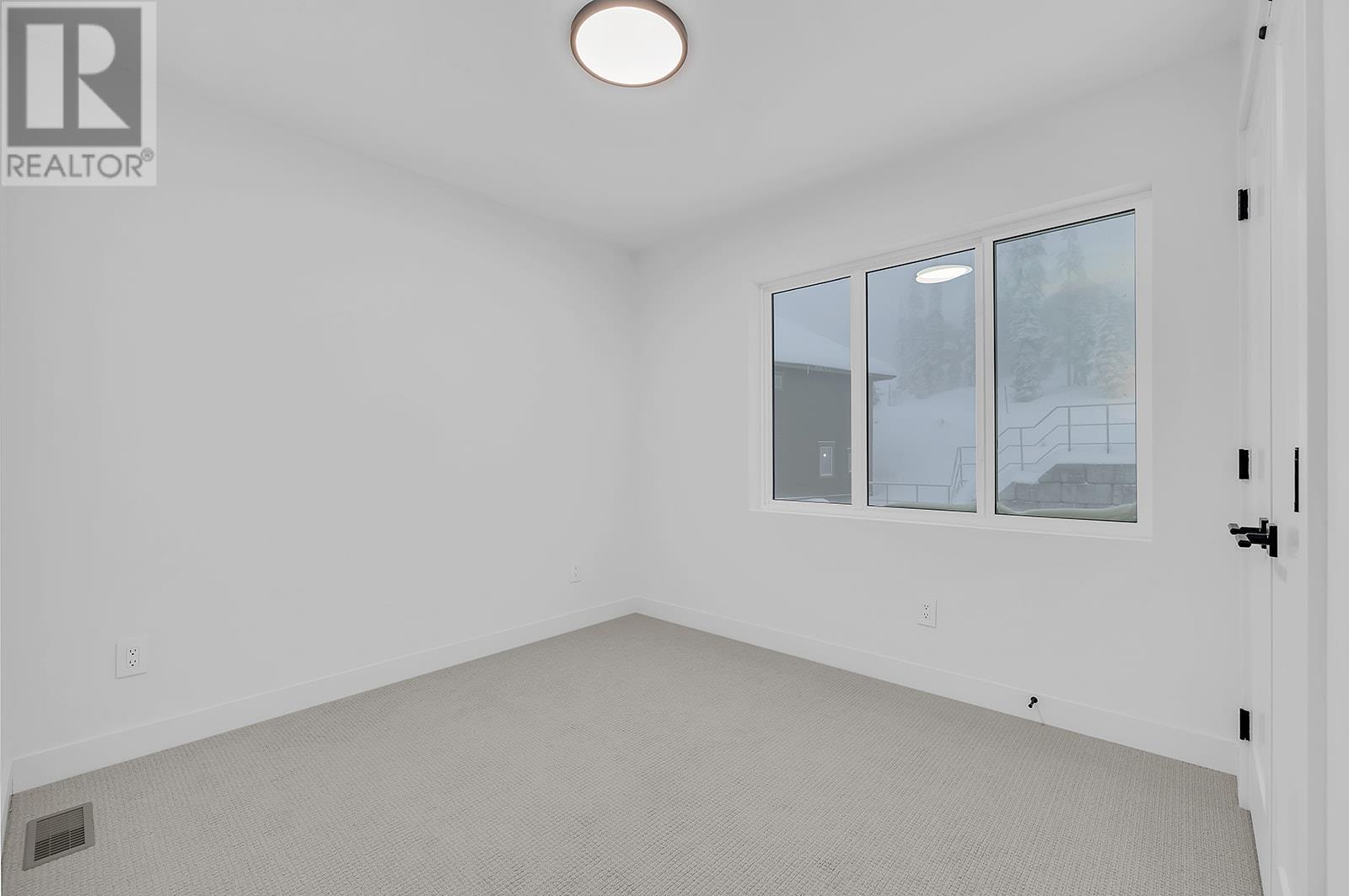 255 Feathertop Way Unit# 82 Big White Photo 40