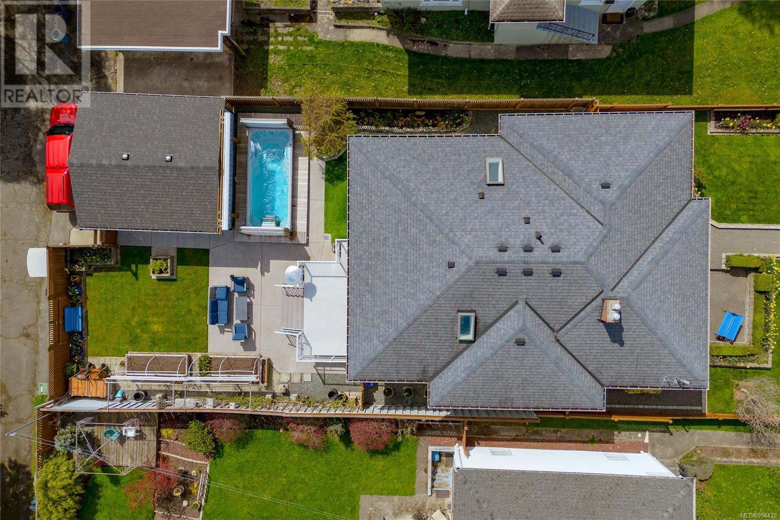 Property at 855 Maddison St image 2