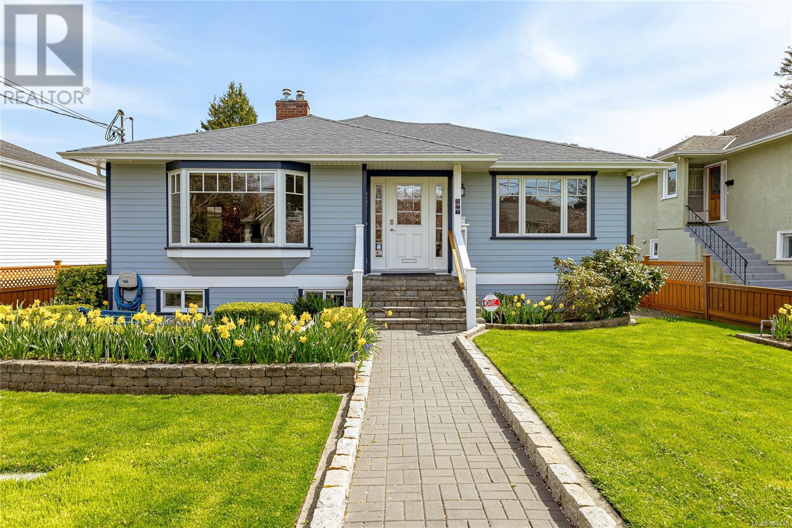 Property at 855 Maddison St image 3
