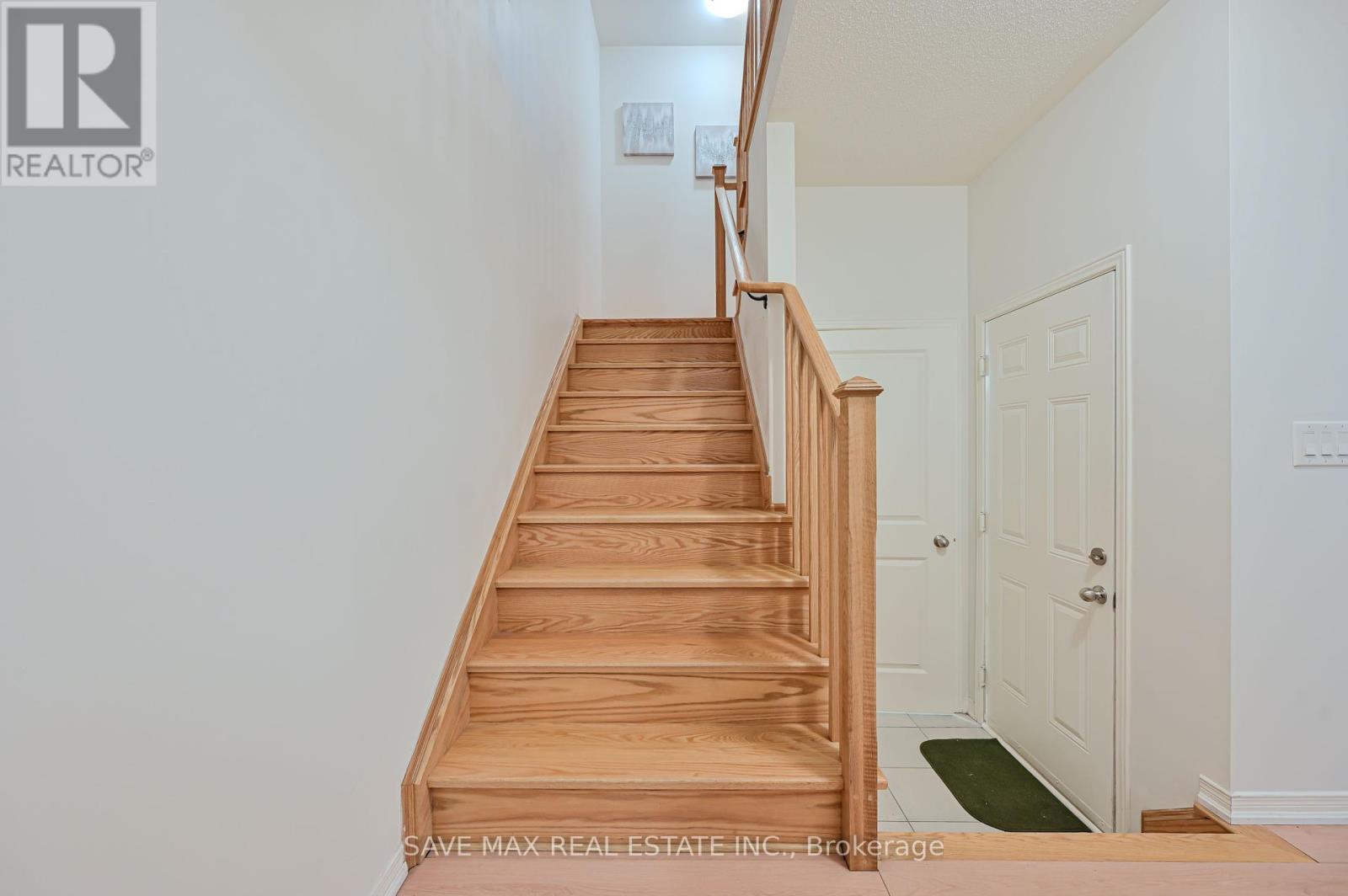 Property at 80 DEER RIDGE TRAIL image 5