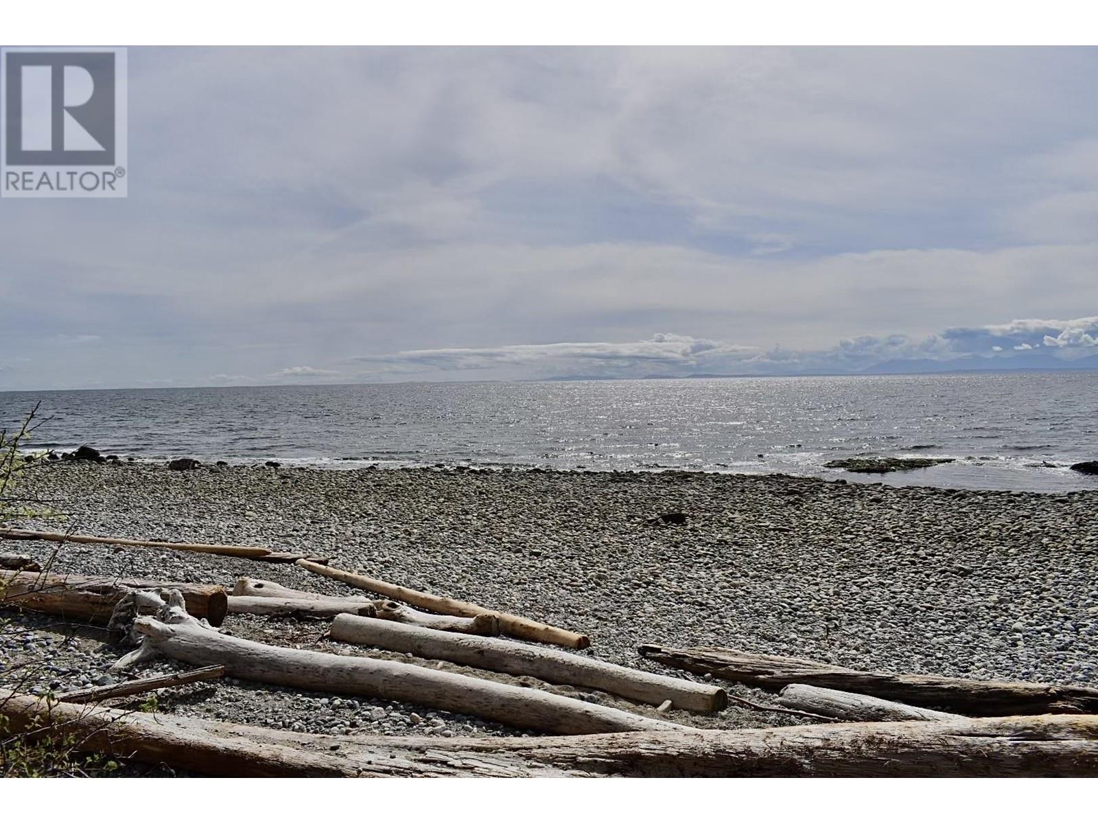 2763 LOWER ROAD, Roberts Creek, British Columbia