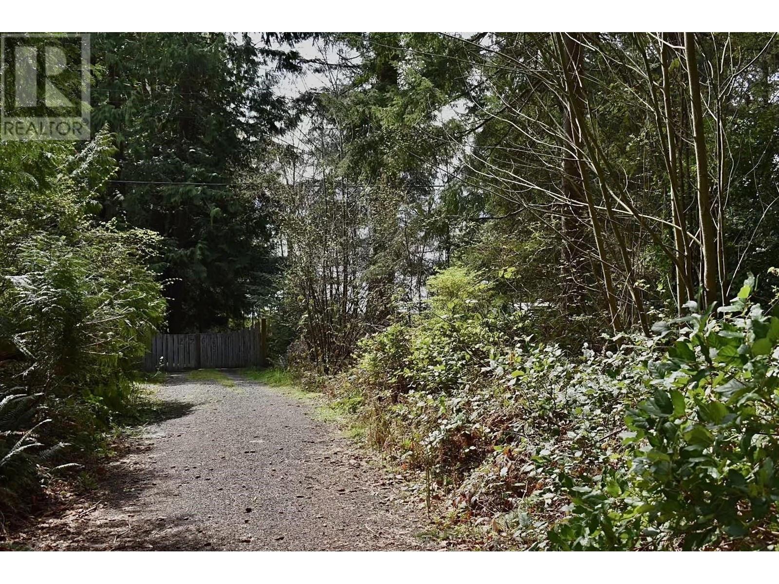 2763 Lower Road, Roberts Creek, British Columbia  V0N 2W4 - Photo 5 - R2988176
