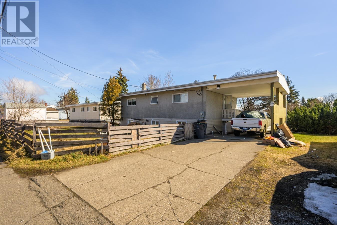 Property at 411 S LYON STREET image 3