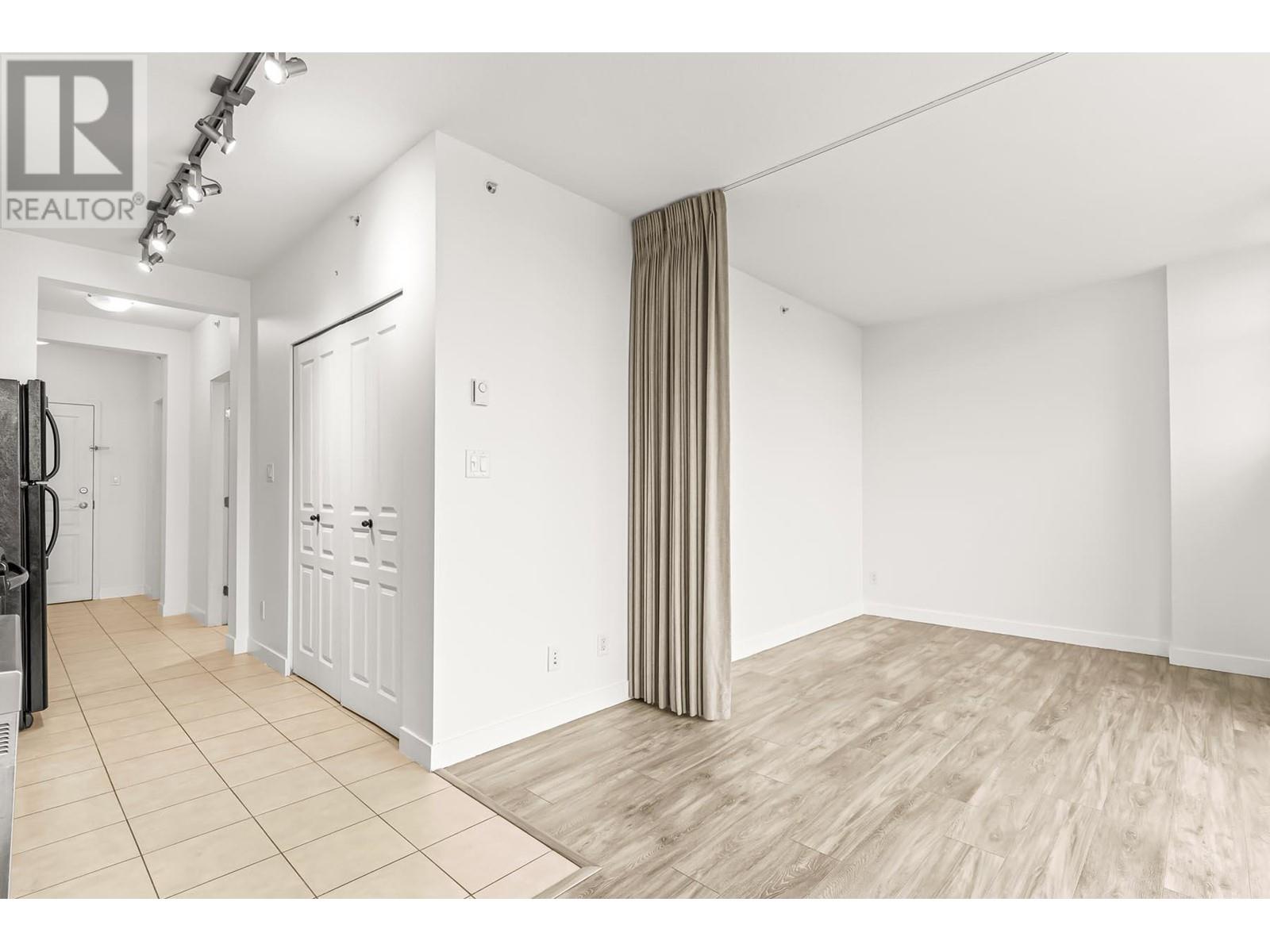 351 1432 Kingsway, Vancouver, British Columbia  V5N 5Y6 - Photo 11 - R2989218