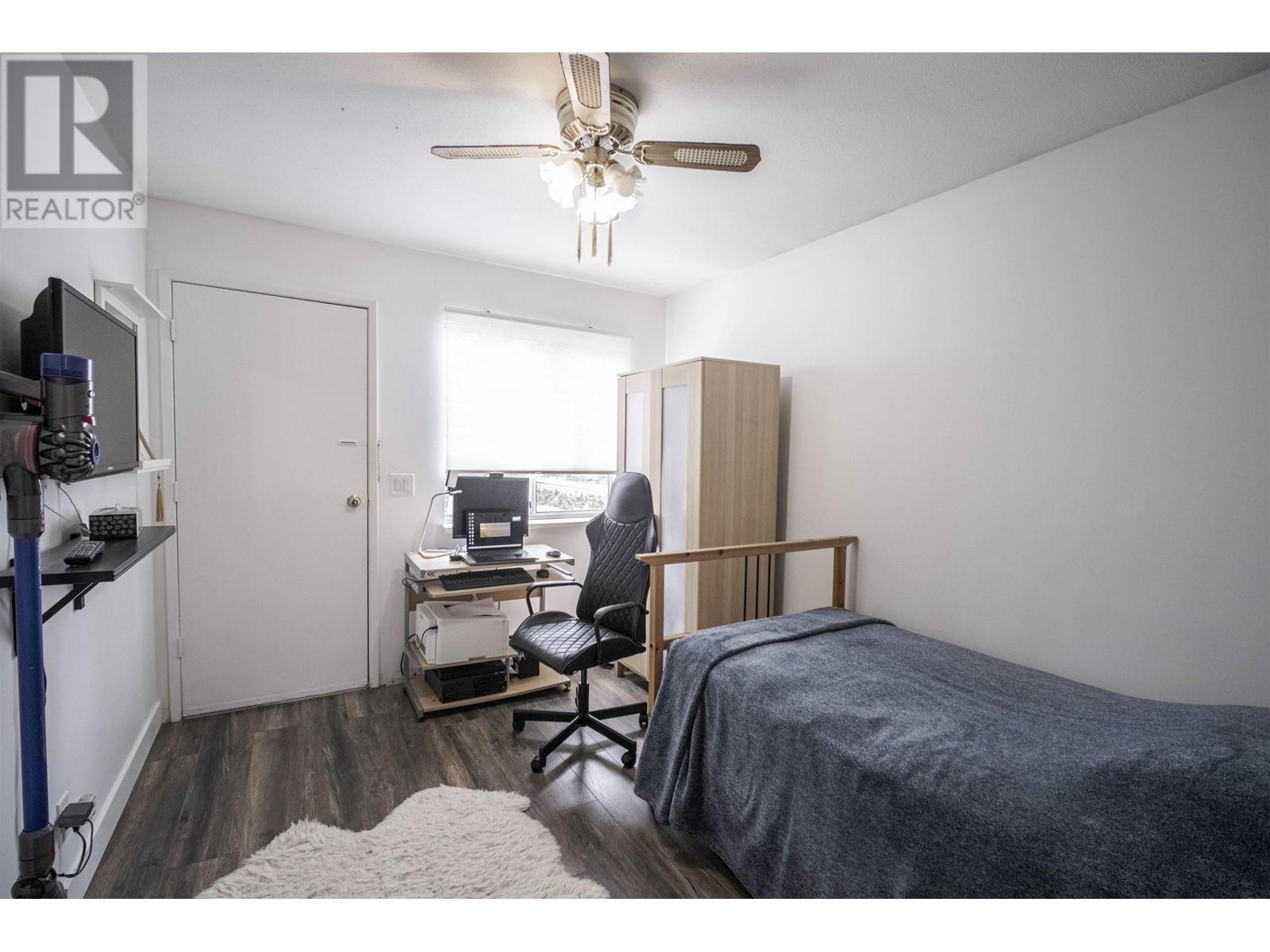 1709 Tatlow Avenue, North Vancouver, British Columbia  V7P 3A1 - Photo 11 - R2989216