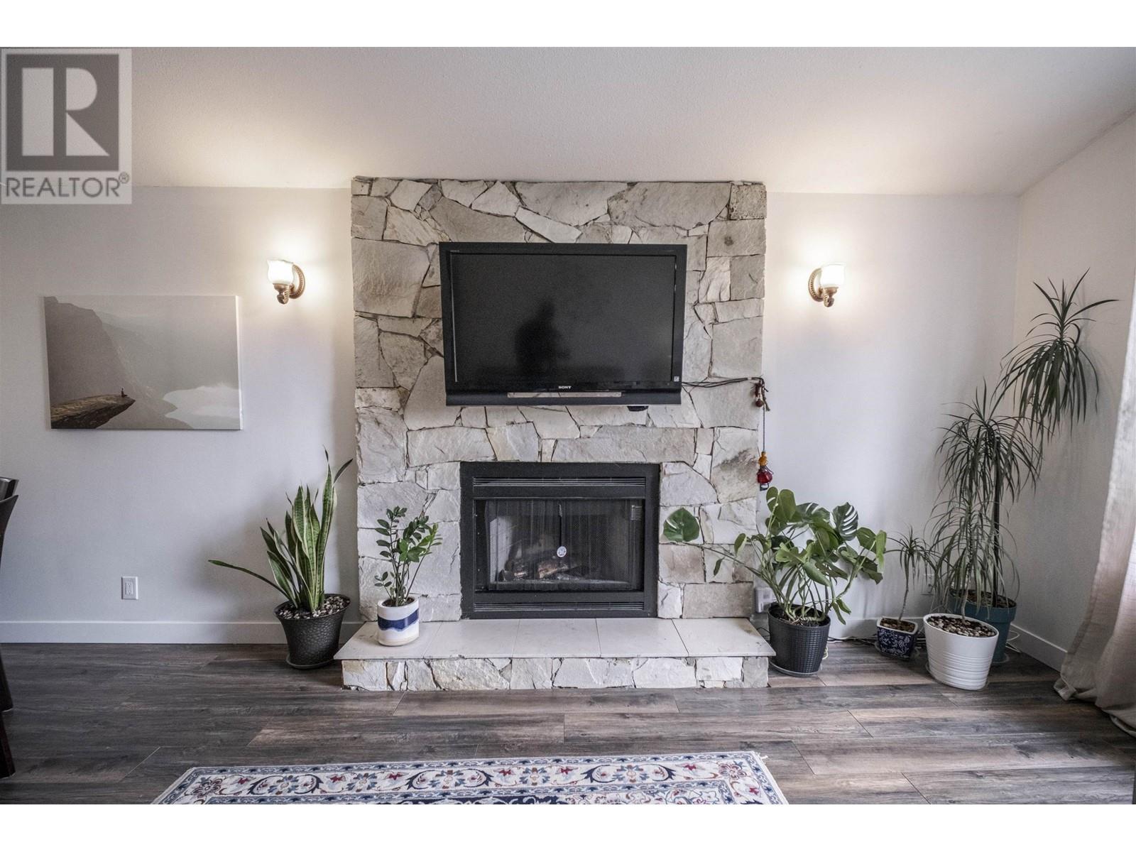 1709 Tatlow Avenue, North Vancouver, British Columbia  V7P 3A1 - Photo 12 - R2989216
