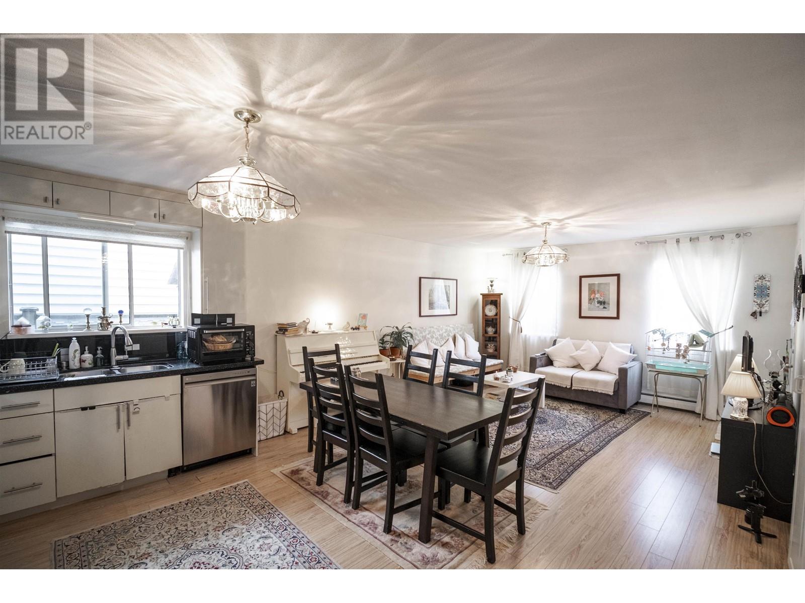 1709 Tatlow Avenue, North Vancouver, British Columbia  V7P 3A1 - Photo 14 - R2989216