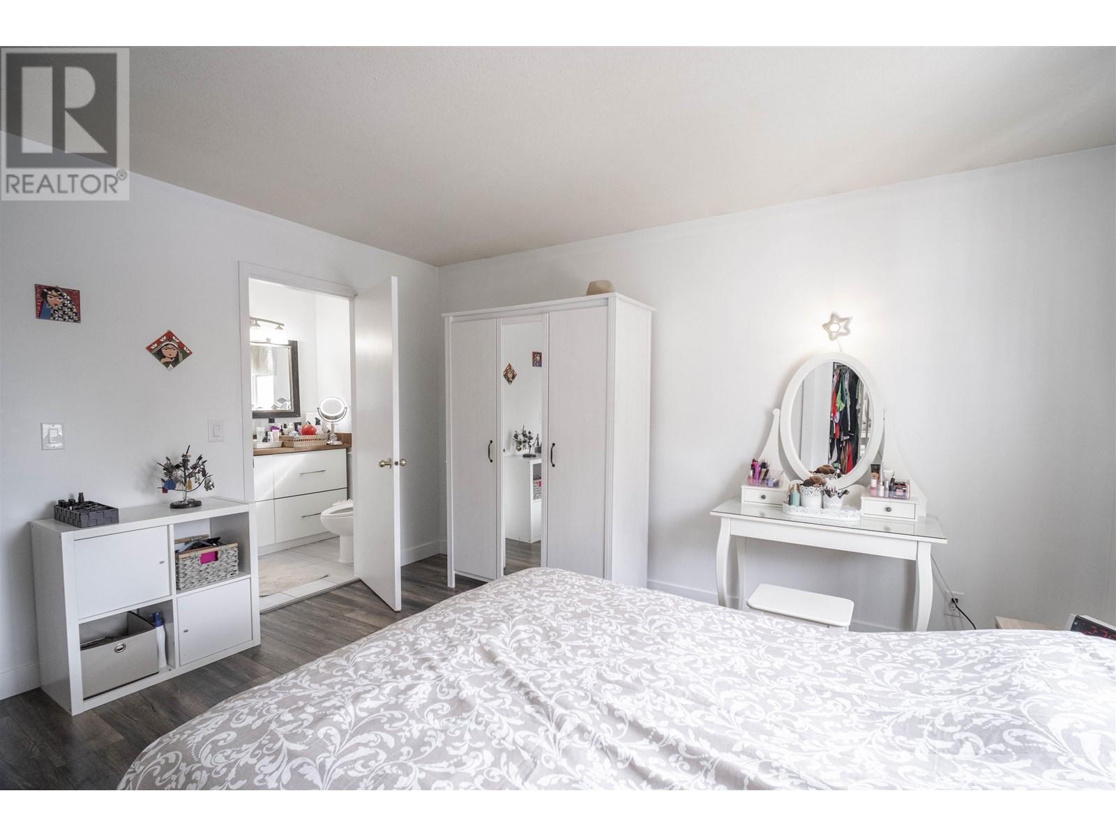 1709 Tatlow Avenue, North Vancouver, British Columbia  V7P 3A1 - Photo 8 - R2989216