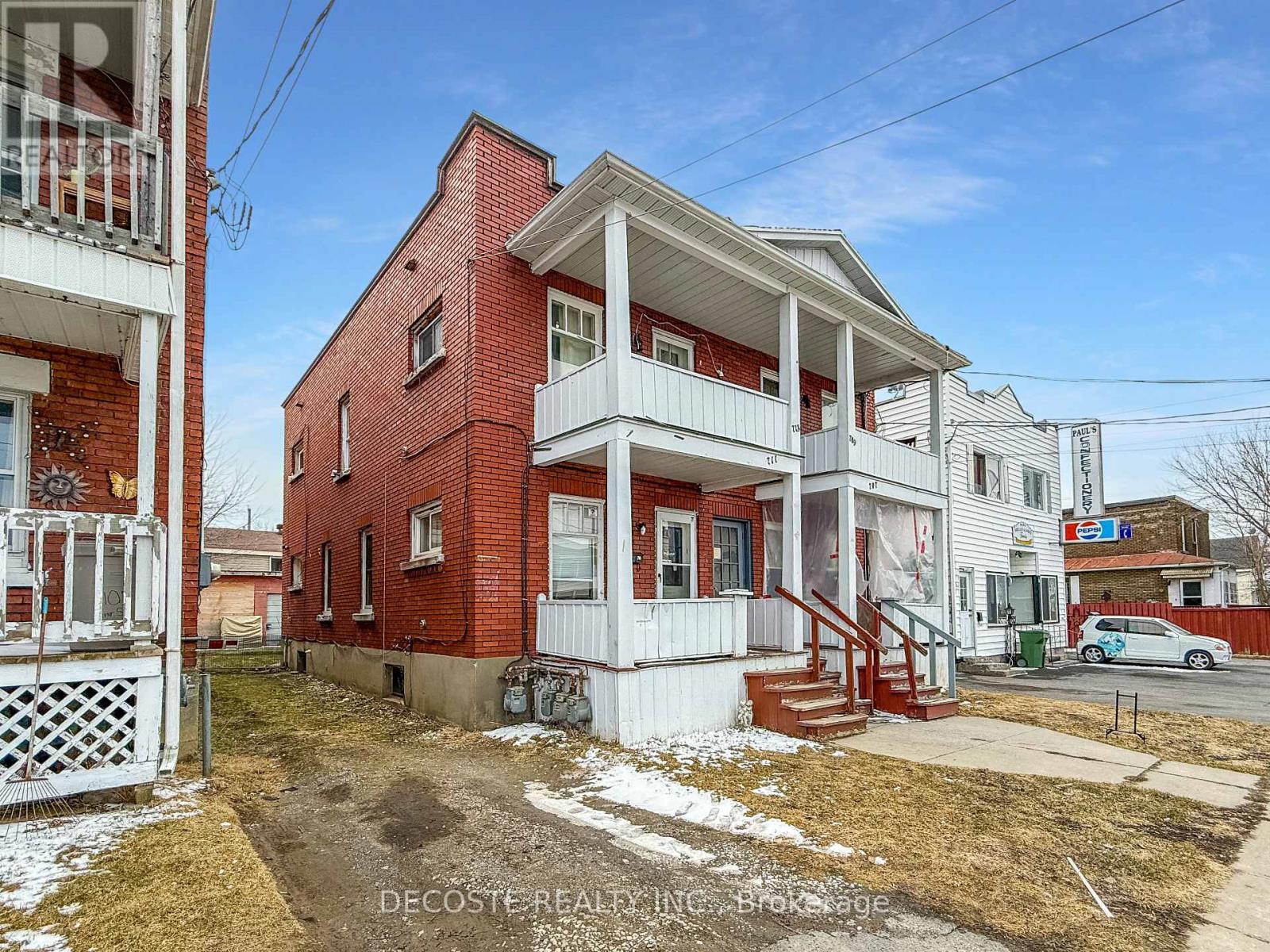 Property at 707-713 FIRST STREET E image 4