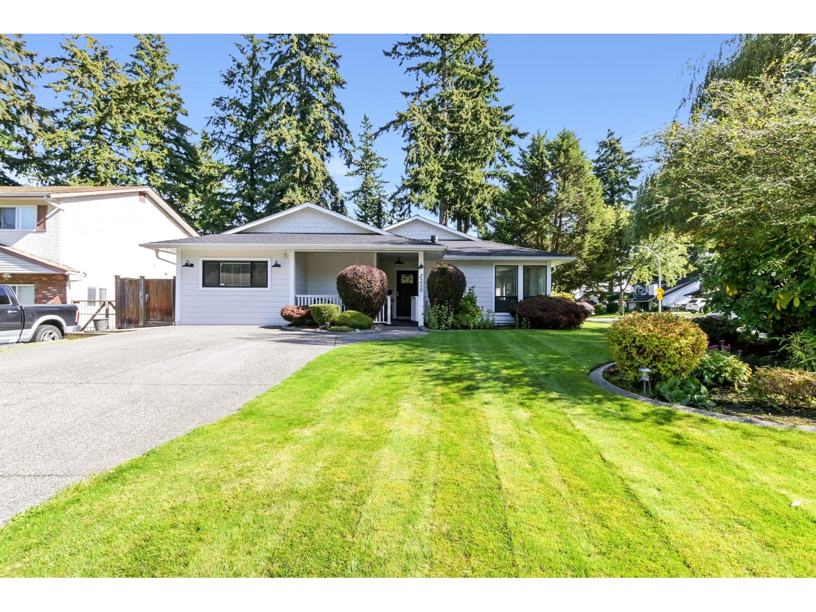 2210 153 STREET, surrey, British Columbia