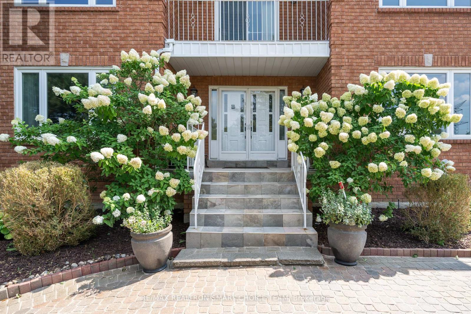 Property at 89 BECKENRIDGE DRIVE image 4
