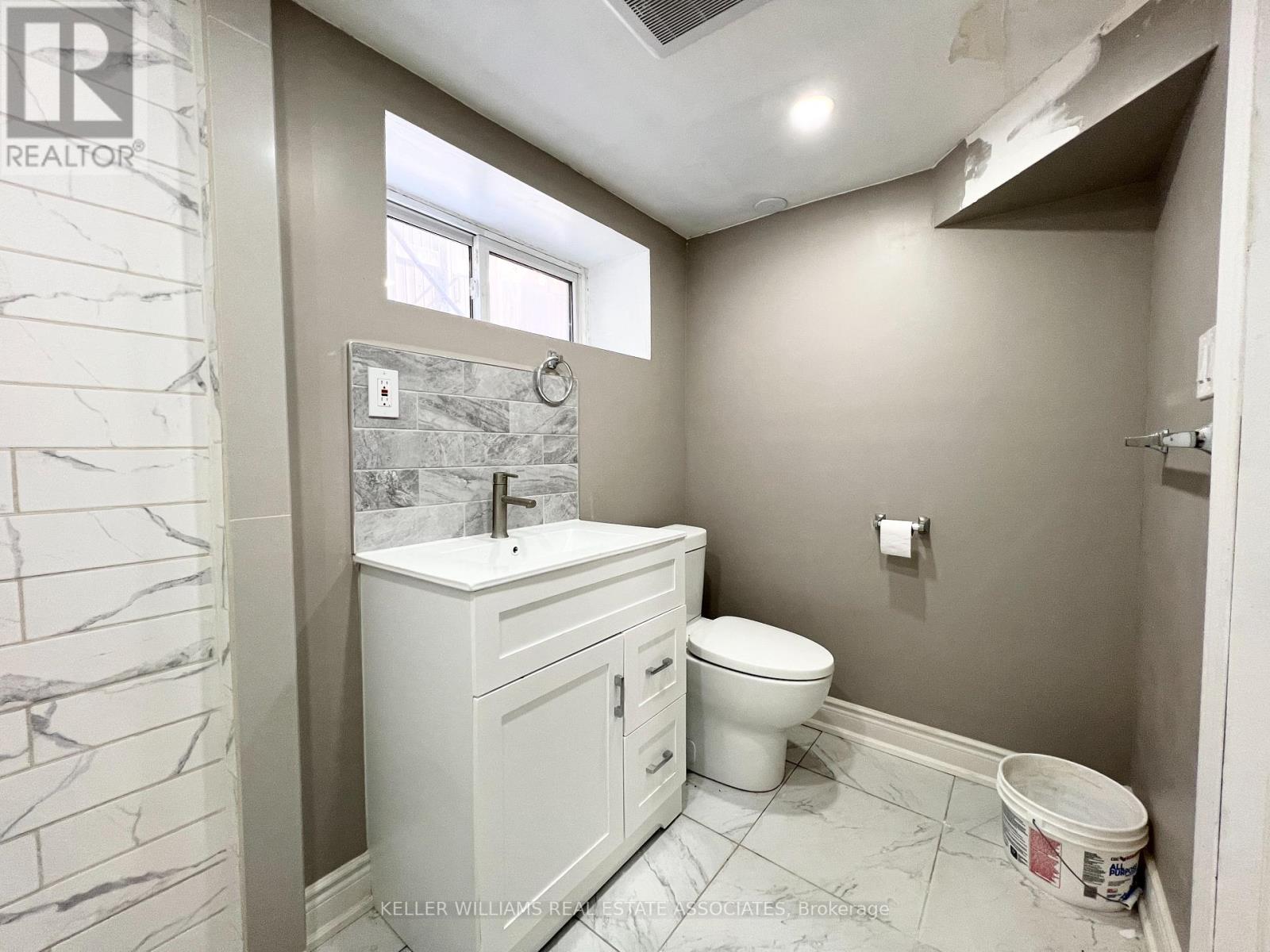 Bsmt - 23 Kennebec Crescent, Toronto, Ontario  M9W 2R6 - Photo 15 - W12076208