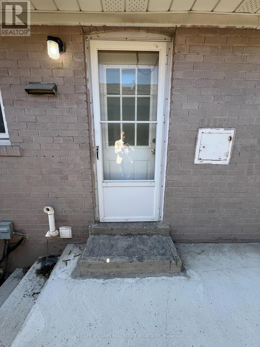 Bsmt - 23 Kennebec Crescent, Toronto, Ontario  M9W 2R6 - Photo 4 - W12076208