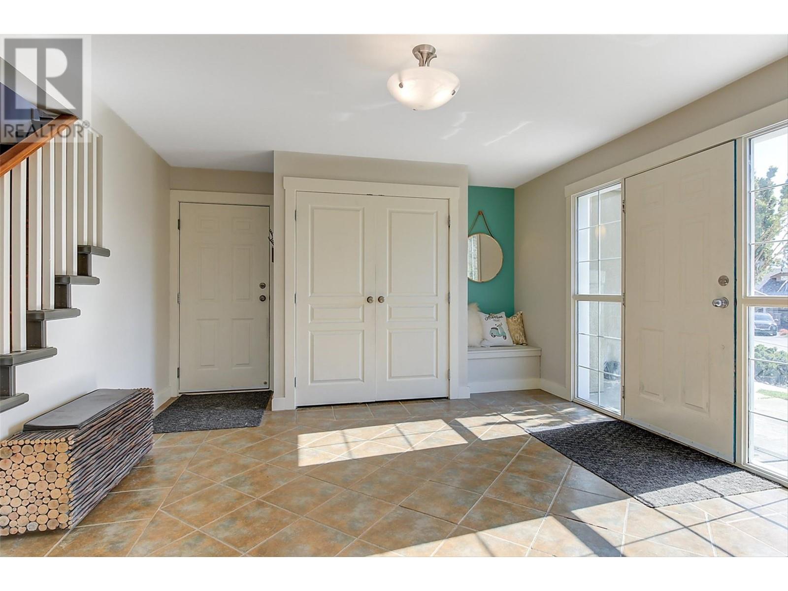 Property at 3065 Lakeview Cove Road image 3
