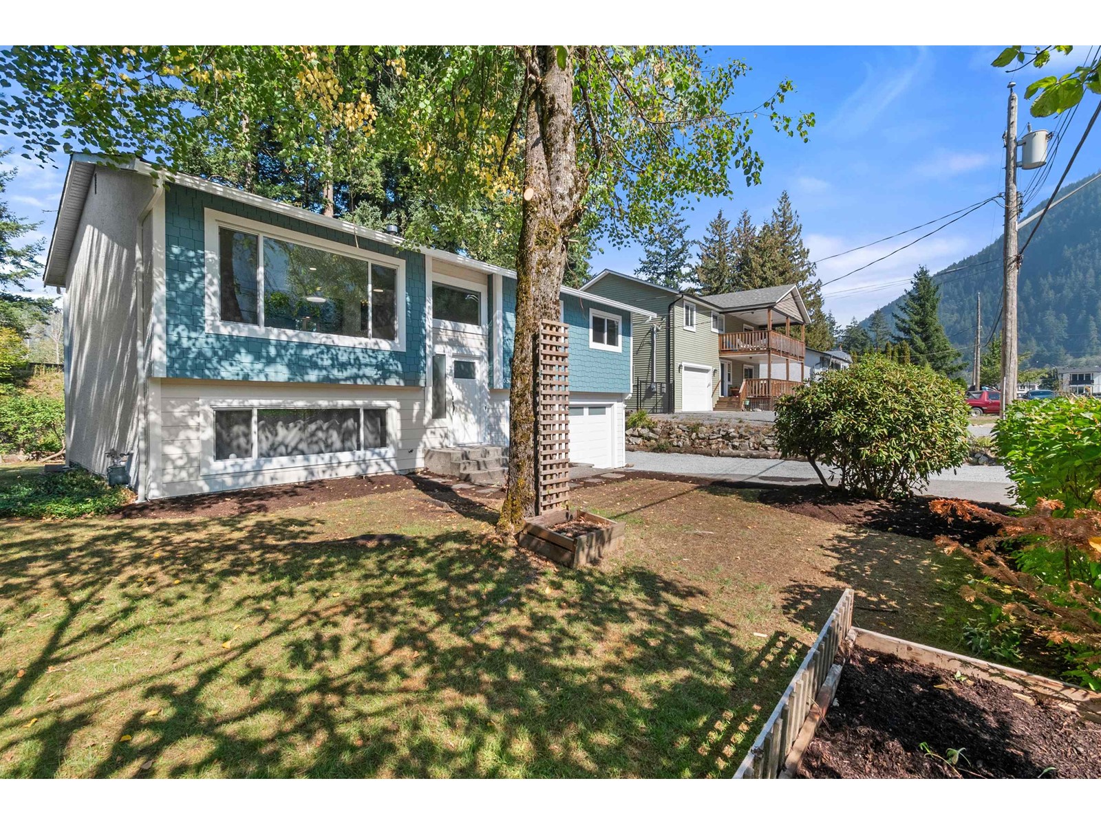 Property at 63797 BEECH AVENUE image 2