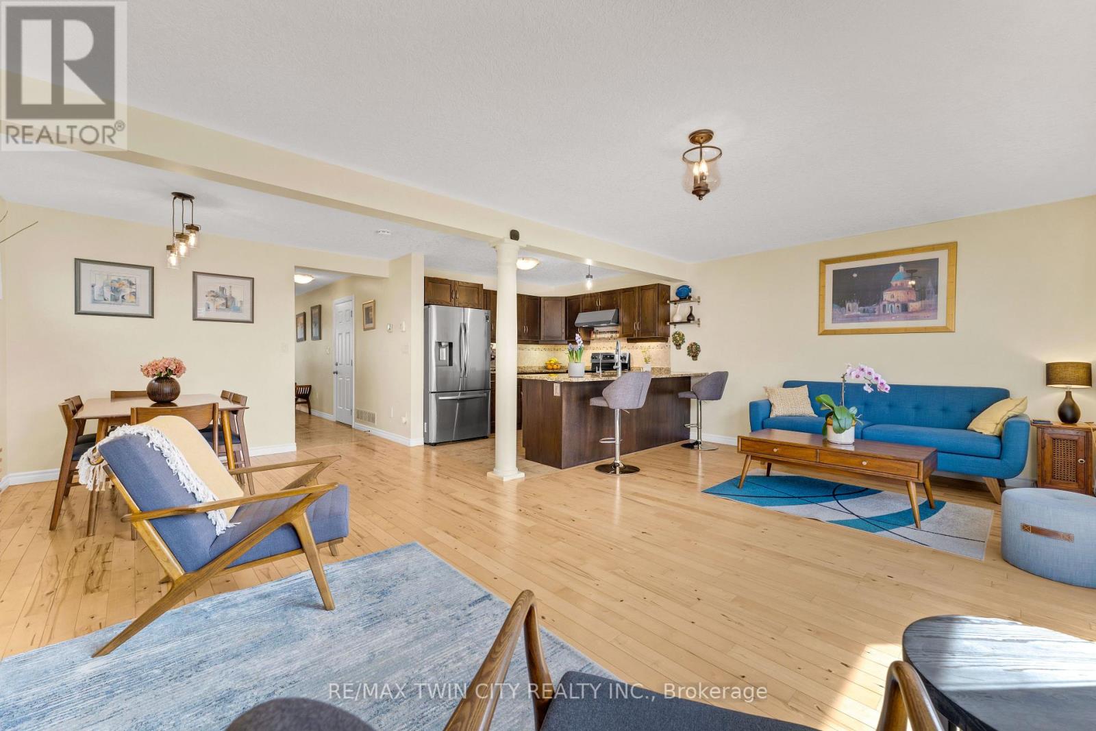Property at 572 ALTHEIM CRESCENT image 4