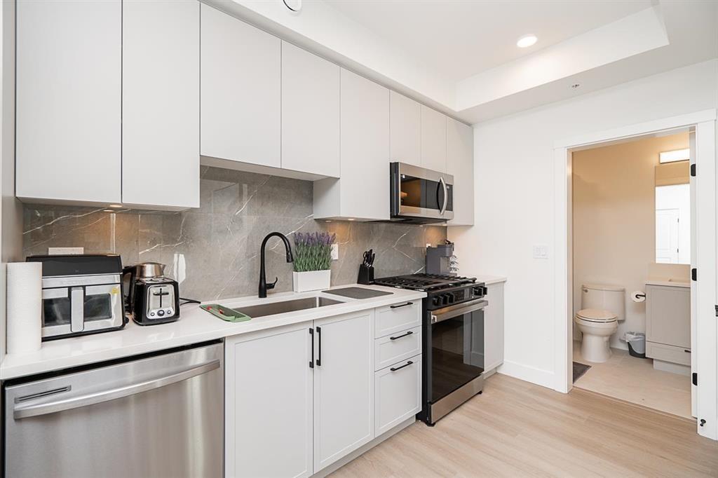 414 3528 146a Street, Surrey, British Columbia  V4P 1B2 - Photo 4 - R2989266