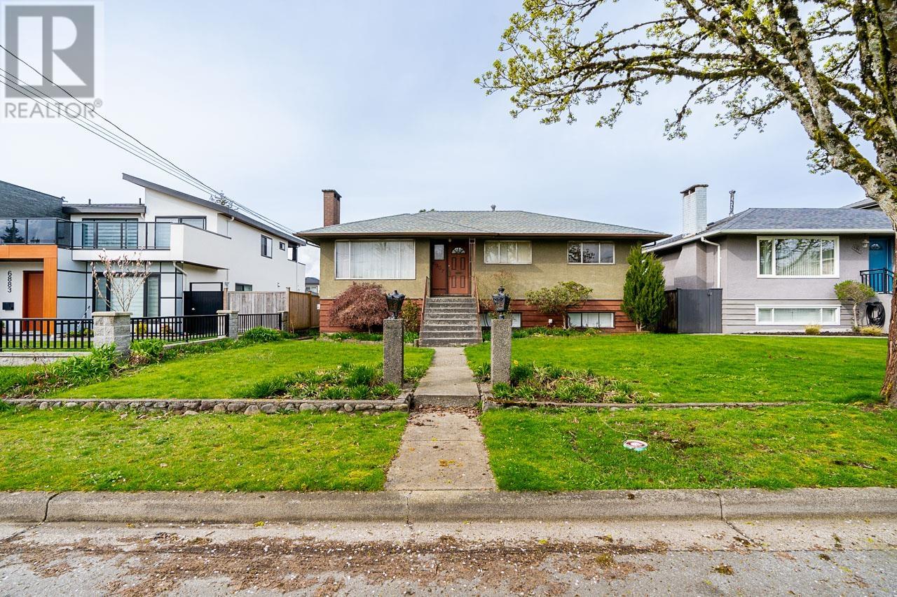 6907 DUNNEDIN STREET, burnaby, British Columbia