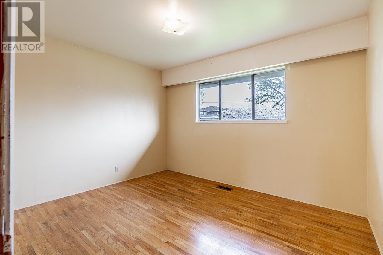 6907 Dunnedin Street, Burnaby, British Columbia  V5B 1Z1 - Photo 15 - R2988352