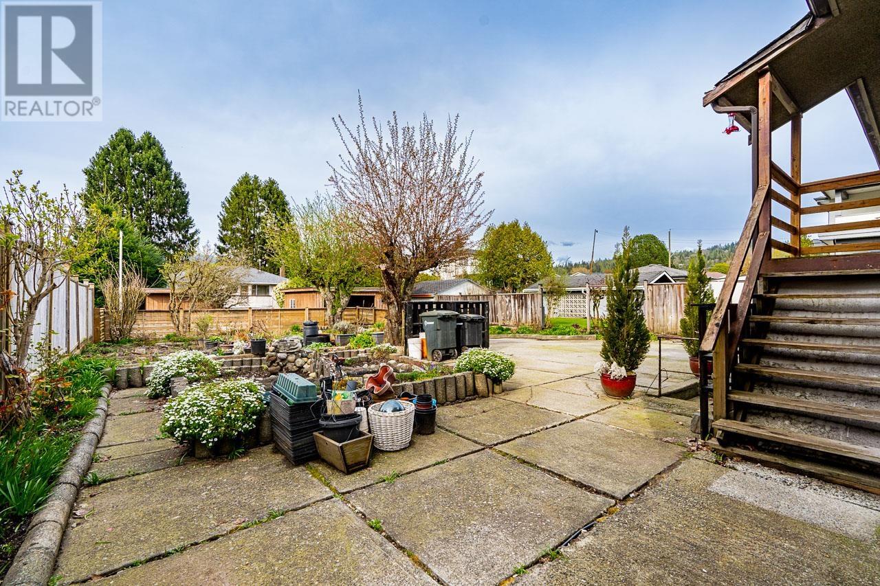6907 Dunnedin Street, Burnaby, British Columbia  V5B 1Z1 - Photo 33 - R2988352