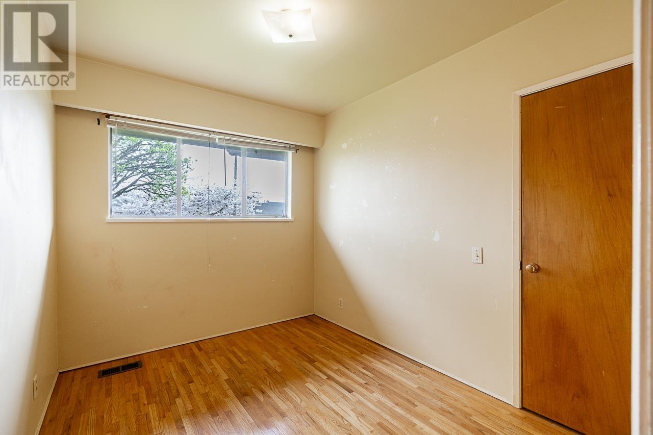 6907 Dunnedin Street, Burnaby, British Columbia  V5B 1Z1 - Photo 19 - R2988352