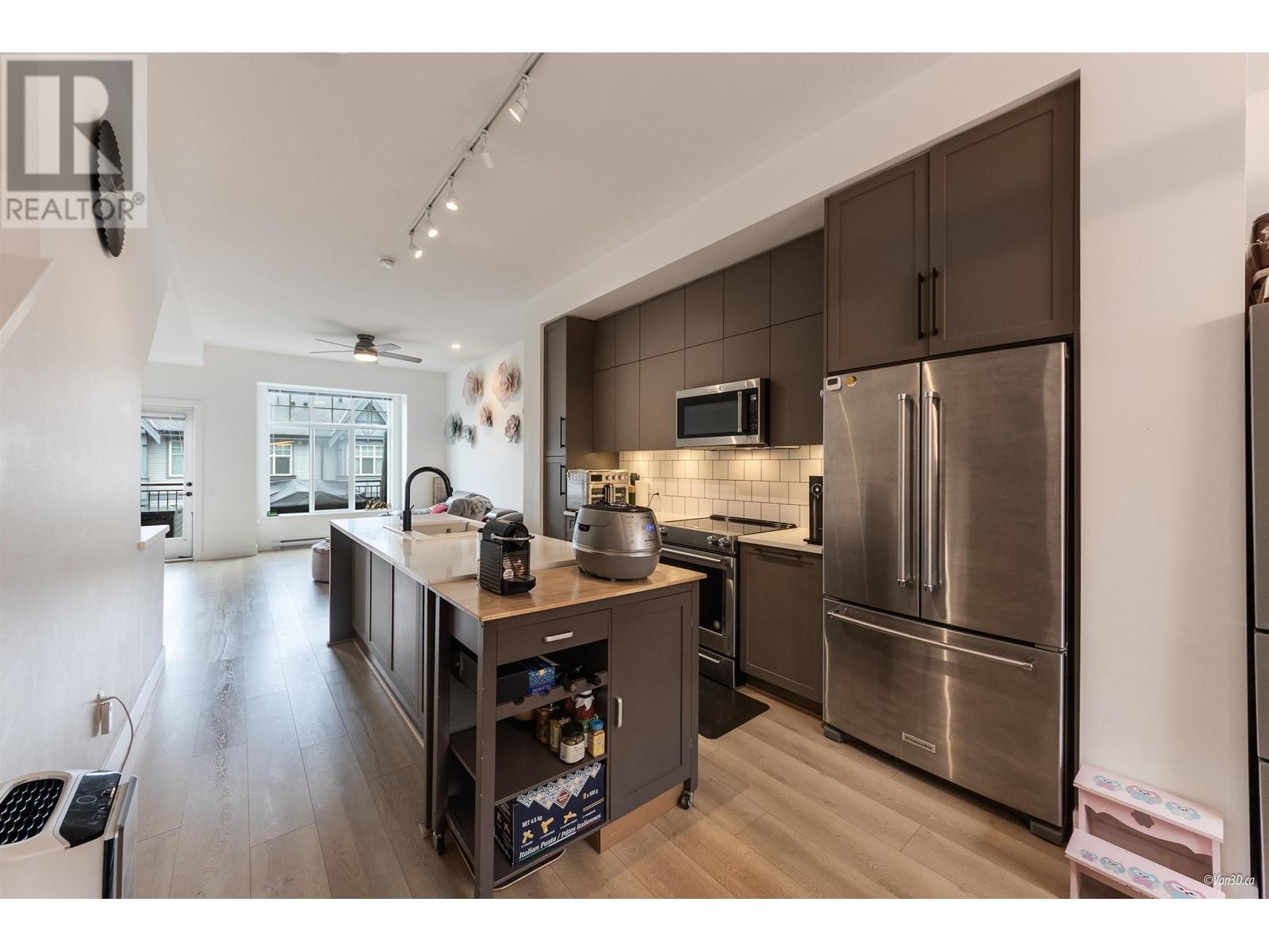 10 1221 Rocklin Street, Coquitlam, British Columbia  V3B 0N7 - Photo 9 - R2988743