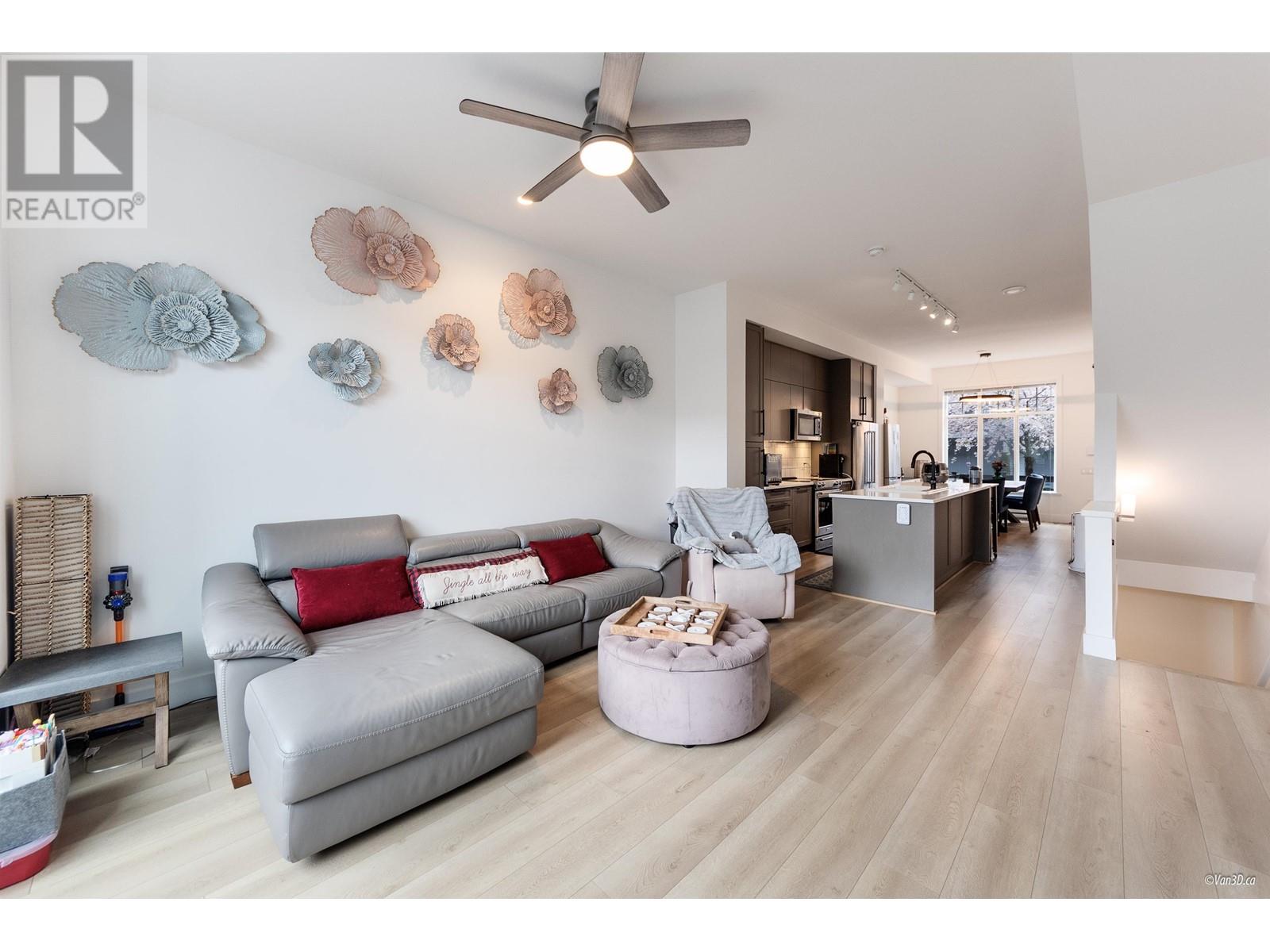 10 1221 Rocklin Street, Coquitlam, British Columbia  V3B 0N7 - Photo 7 - R2988743