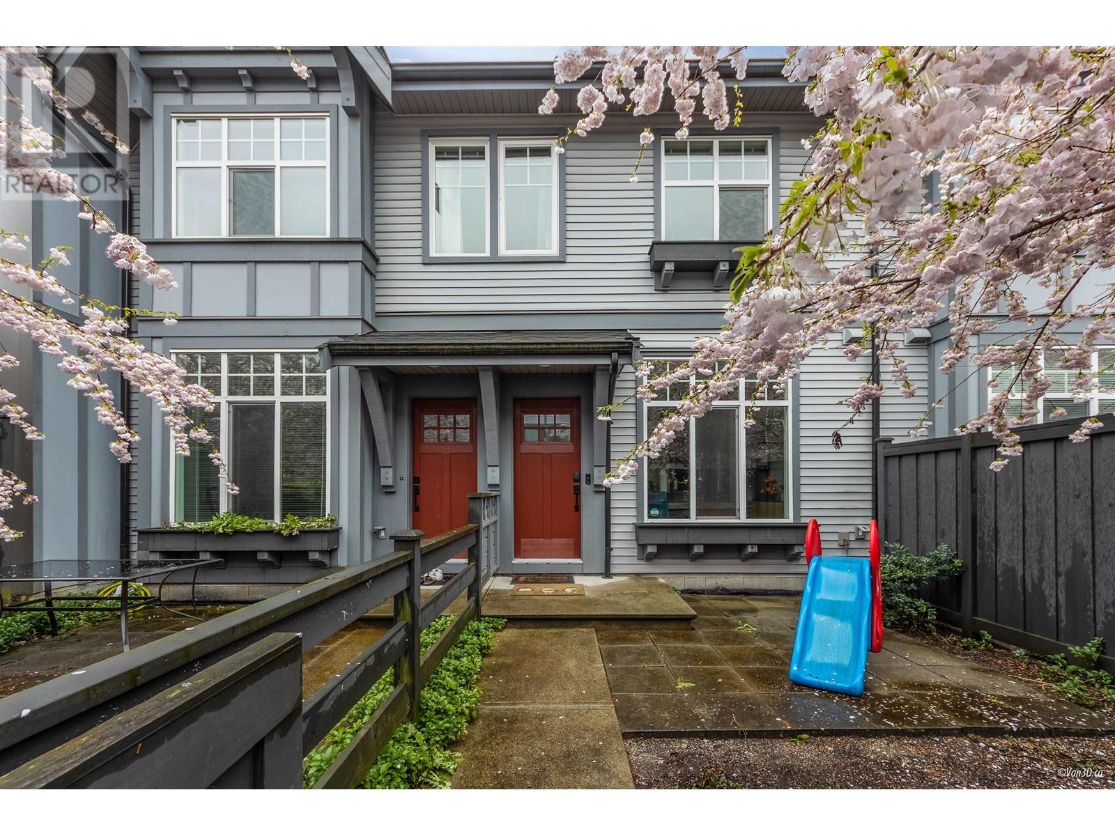 10 1221 Rocklin Street, Coquitlam, British Columbia  V3B 0N7 - Photo 4 - R2988743