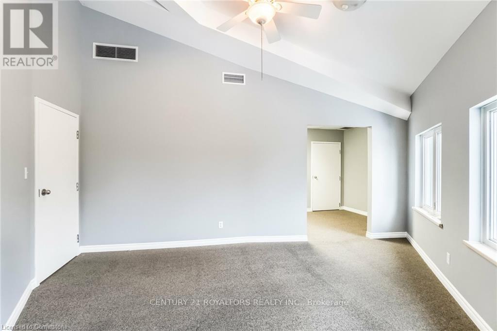 1015 Ridgeway Road, Woodstock, Ontario  N4V 1E2 - Photo 12 - X12075754