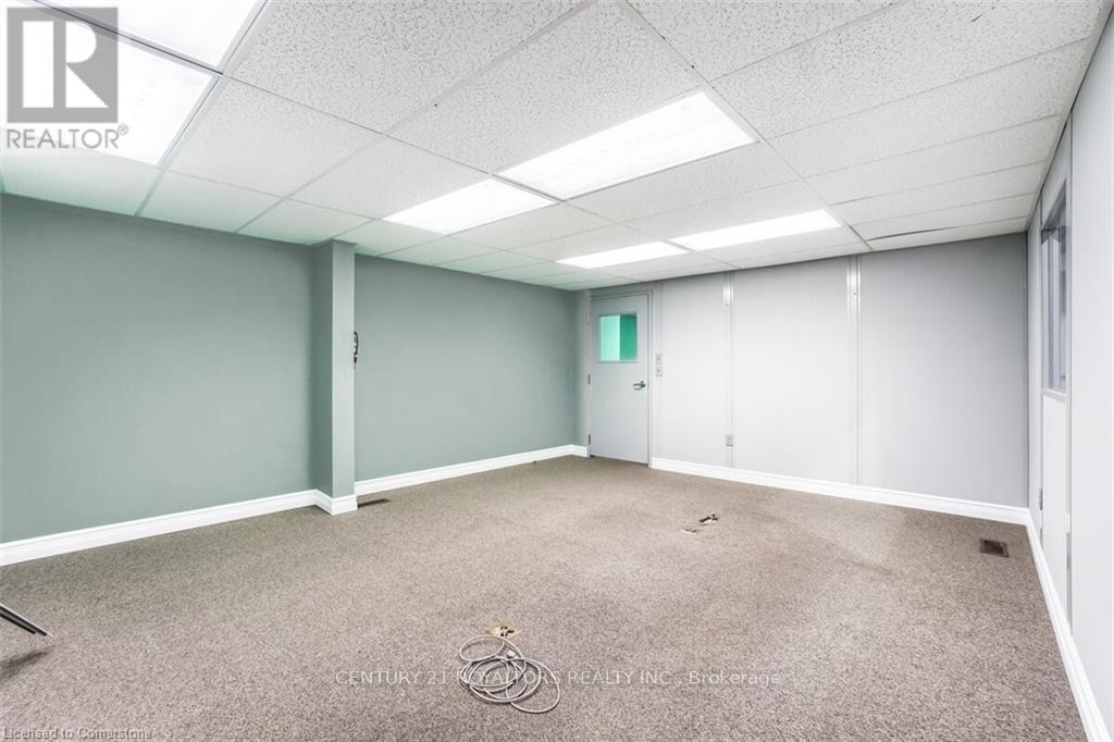 1015 Ridgeway Road, Woodstock, Ontario  N4V 1E2 - Photo 16 - X12075754