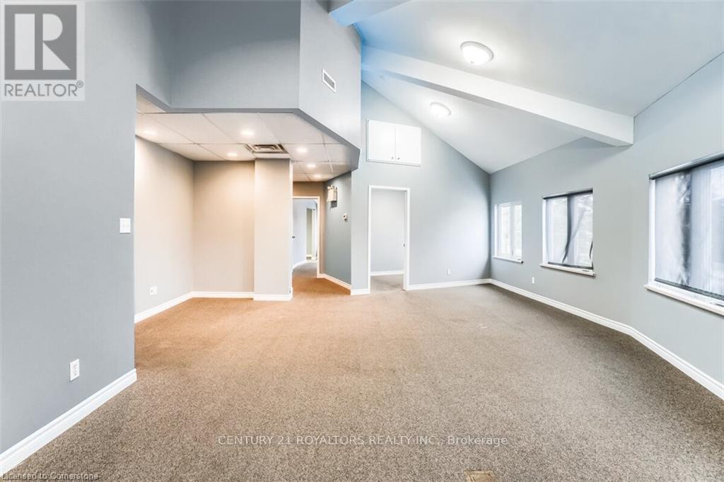 1015 Ridgeway Road, Woodstock, Ontario  N4V 1E2 - Photo 8 - X12075754