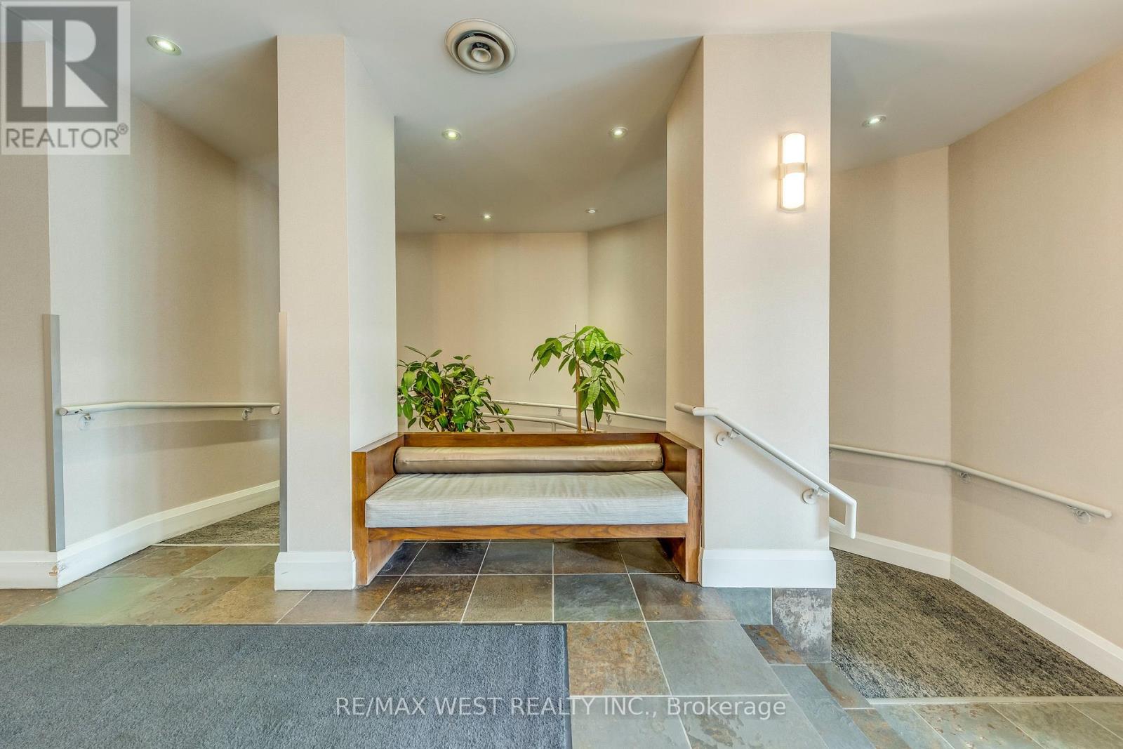 710 - 2088 Lawrence Avenue W, Toronto, Ontario  M9N 3Z9 - Photo 34 - W12076219