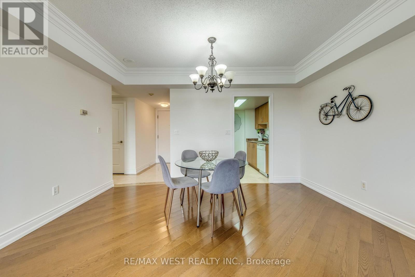 710 - 2088 Lawrence Avenue W, Toronto, Ontario  M9N 3Z9 - Photo 7 - W12076219