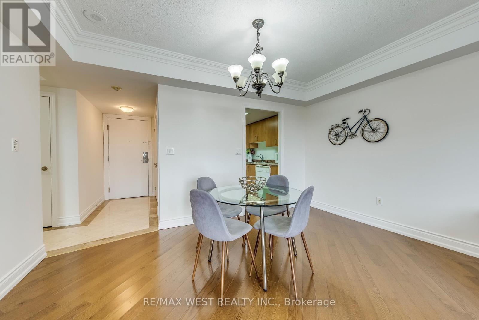 710 - 2088 Lawrence Avenue W, Toronto, Ontario  M9N 3Z9 - Photo 8 - W12076219