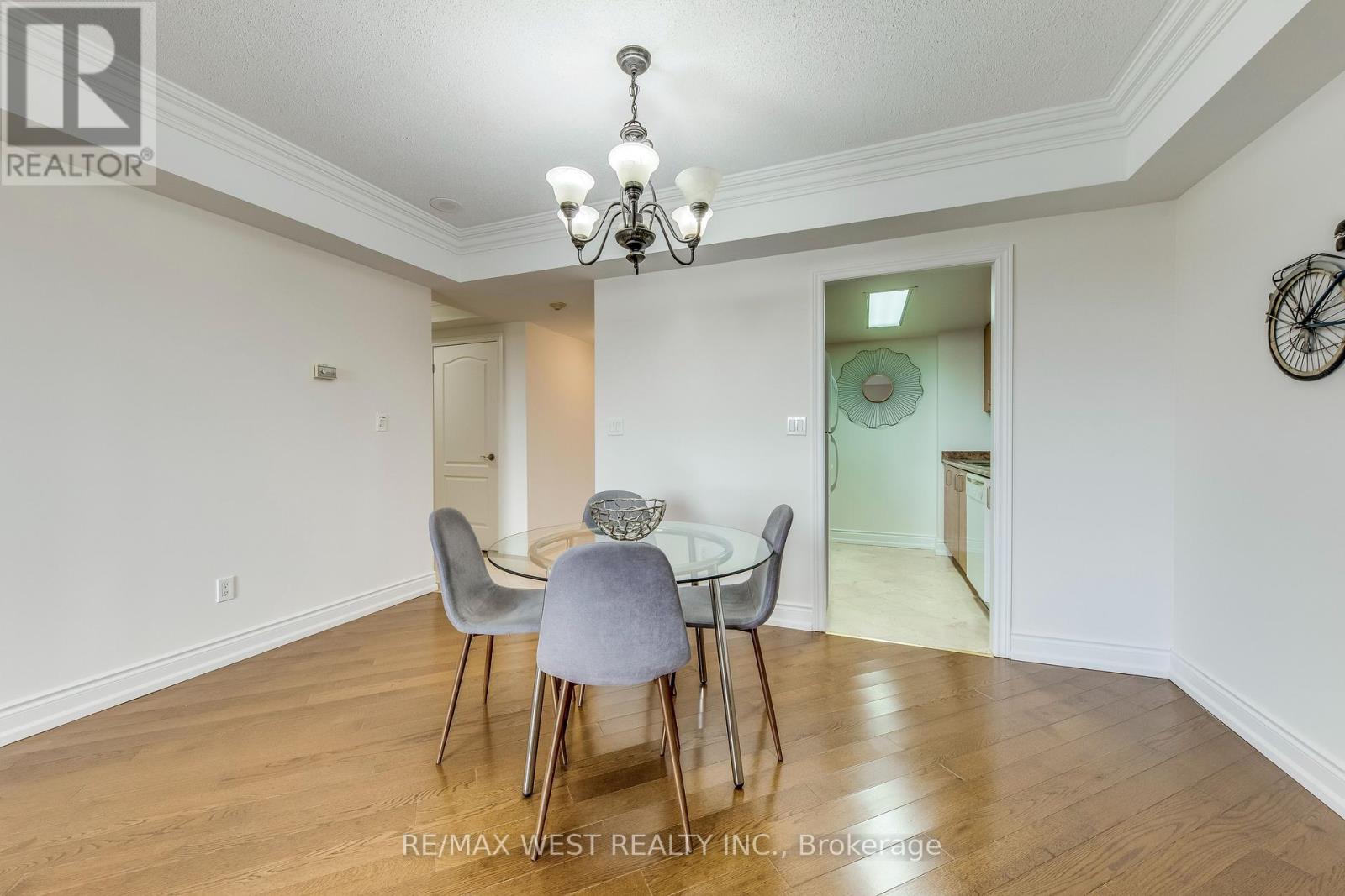 710 - 2088 Lawrence Avenue W, Toronto, Ontario  M9N 3Z9 - Photo 9 - W12076219