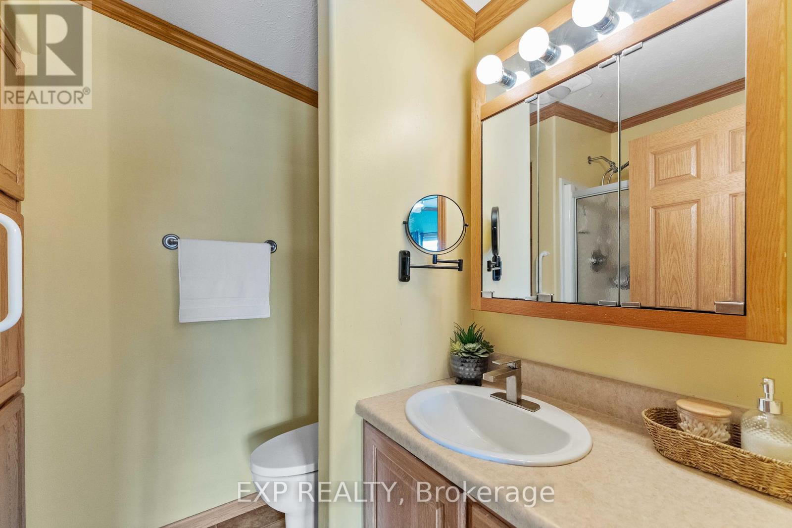56 Creekside Circle, Kawartha Lakes (Verulam), Ontario  K0M 1L0 - Photo 18 - X12076264