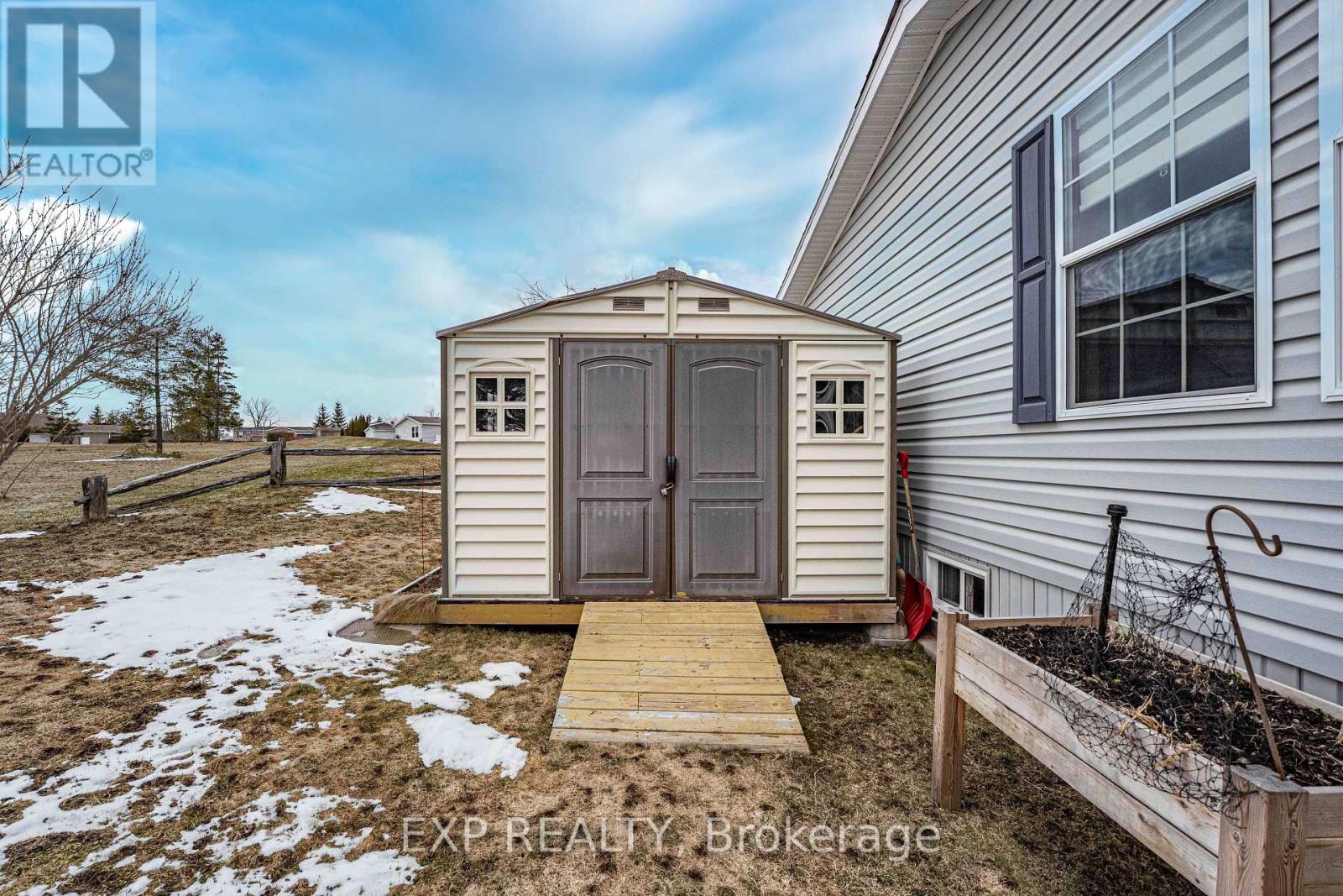 56 Creekside Circle, Kawartha Lakes (Verulam), Ontario  K0M 1L0 - Photo 36 - X12076264
