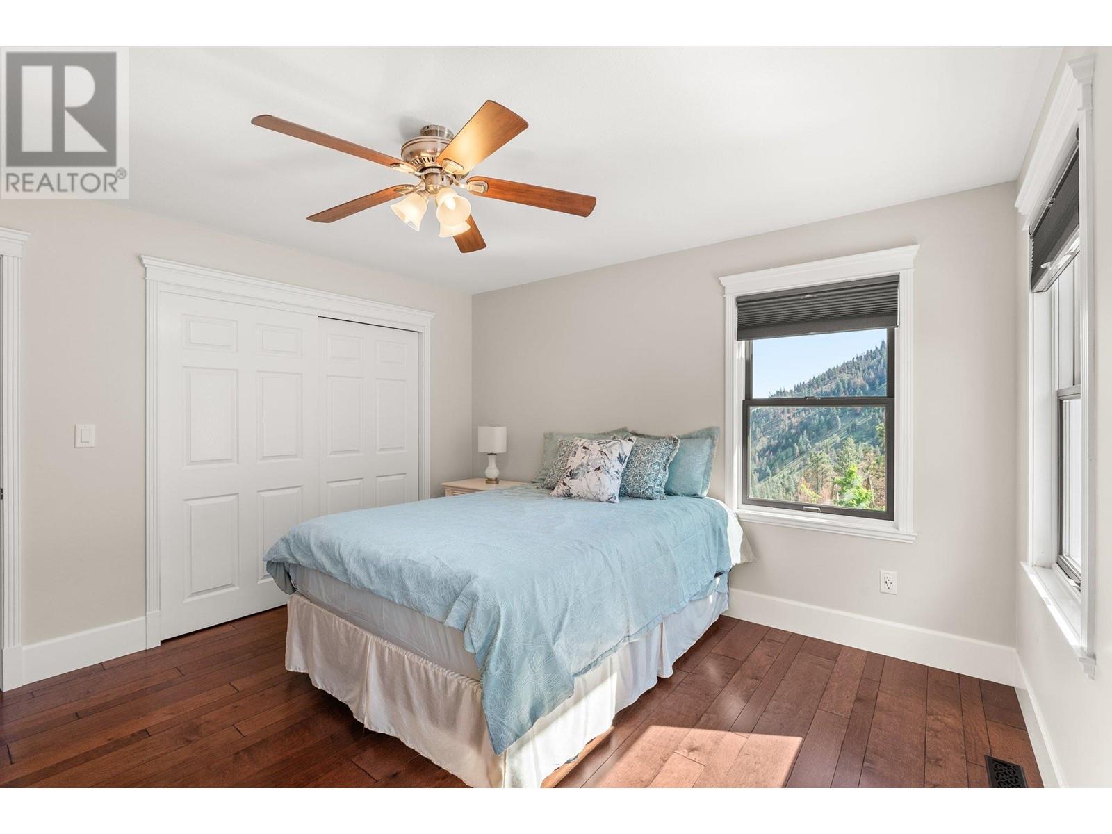 Property at 1750 Westside Road N Unit# 9 image 4