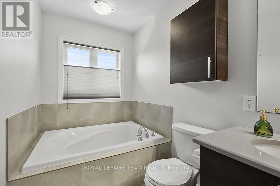 270 Pembina Private, Ottawa, Ontario  K4M 0G7 - Photo 34 - X12076268