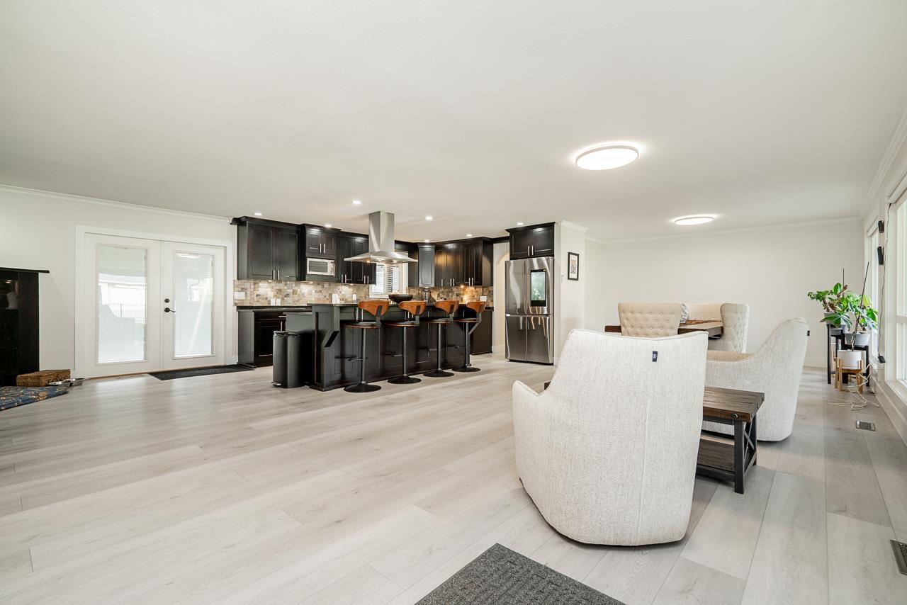 23655 54a Avenue, Langley, British Columbia  V2Z 2P2 - Photo 11 - R2987997