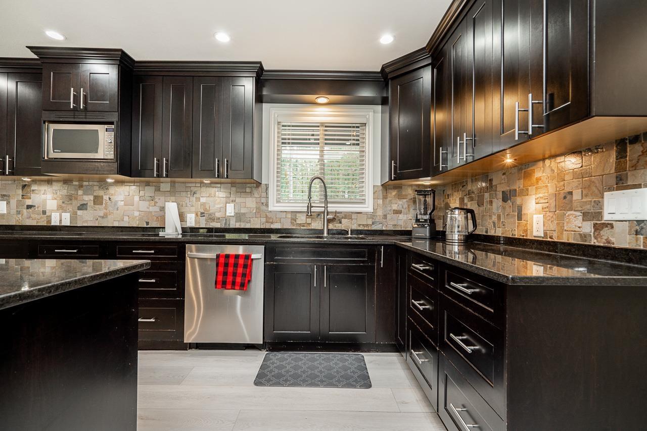 23655 54a Avenue, Langley, British Columbia  V2Z 2P2 - Photo 6 - R2987997