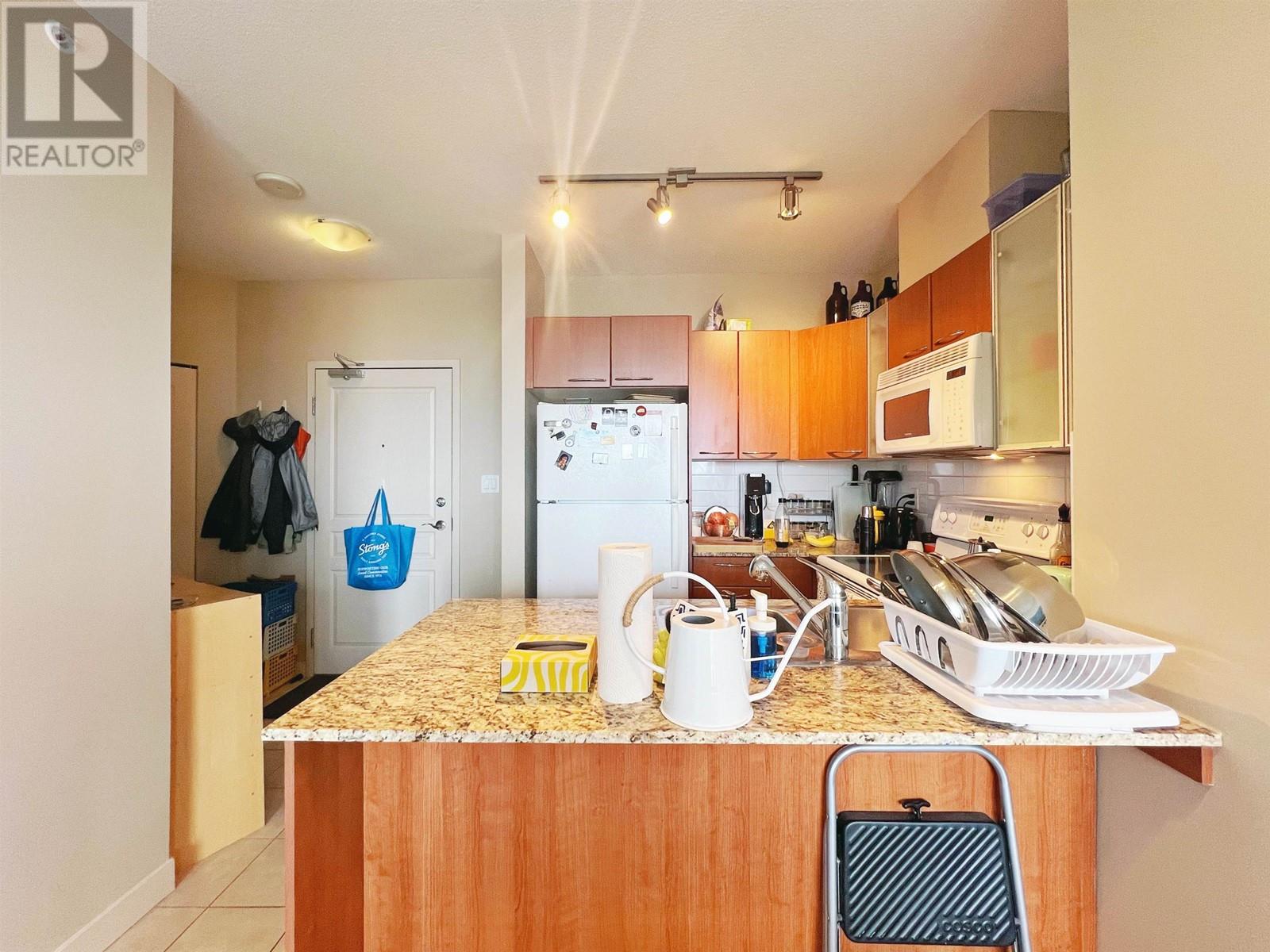 1302 4028 Knight Street, Vancouver, British Columbia  V5N 5Y8 - Photo 2 - R2989253