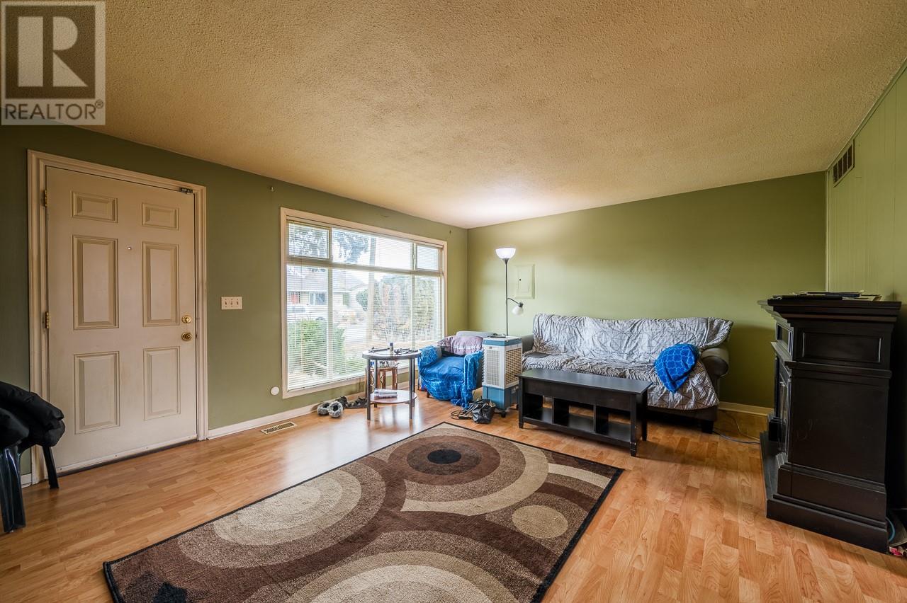 Property at 417 Mulberry Avenue image 2