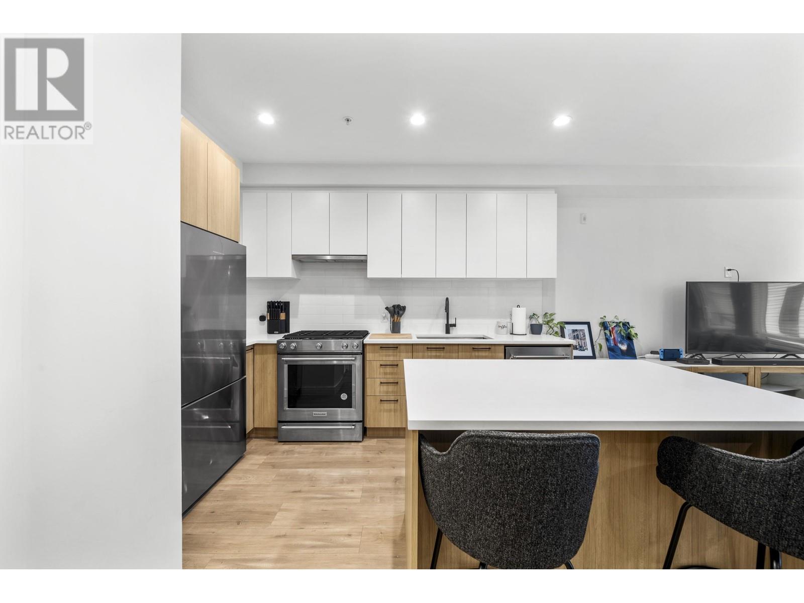 214 708 Lea Avenue, Coquitlam, British Columbia  V3J 0K4 - Photo 10 - R2985622