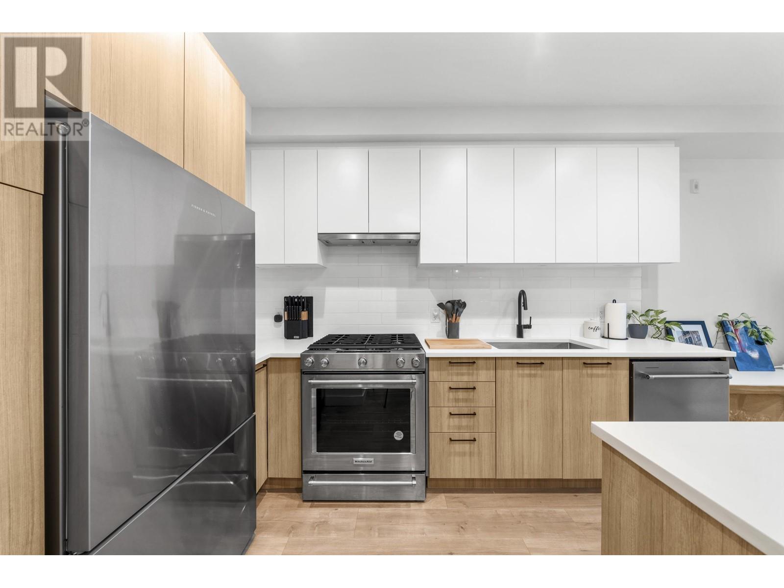 214 708 Lea Avenue, Coquitlam, British Columbia  V3J 0K4 - Photo 8 - R2985622