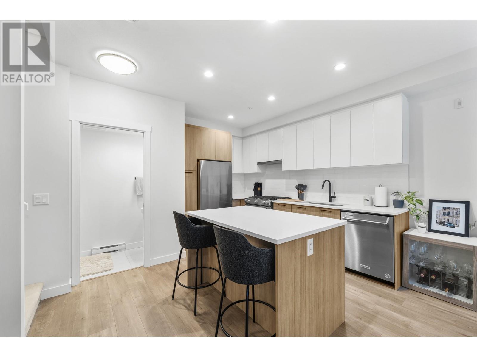 Property at 214 708 LEA AVENUE image 3