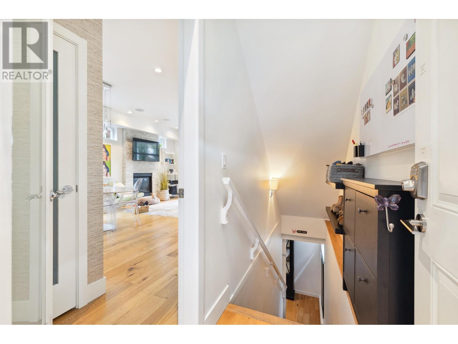 223 E 18th Street, North Vancouver, British Columbia  V7L 2X7 - Photo 19 - R2986626