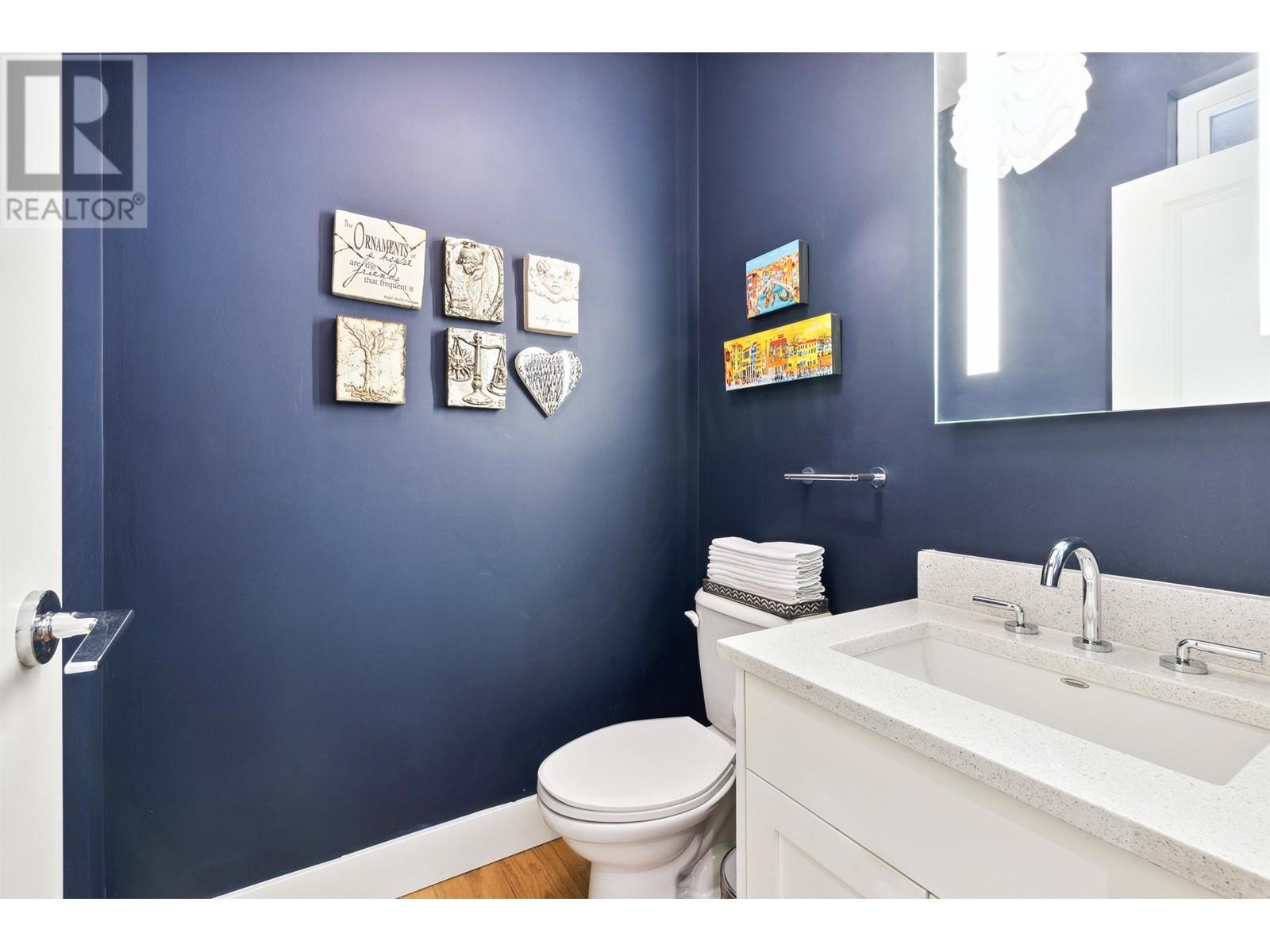 223 E 18th Street, North Vancouver, British Columbia  V7L 2X7 - Photo 11 - R2986626