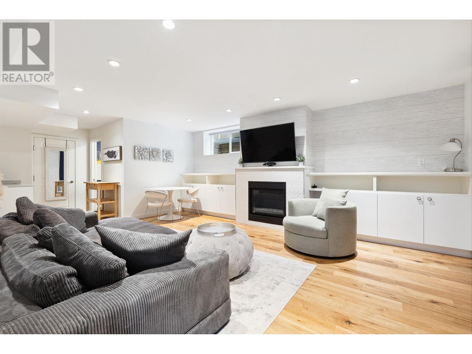 223 E 18th Street, North Vancouver, British Columbia  V7L 2X7 - Photo 20 - R2986626
