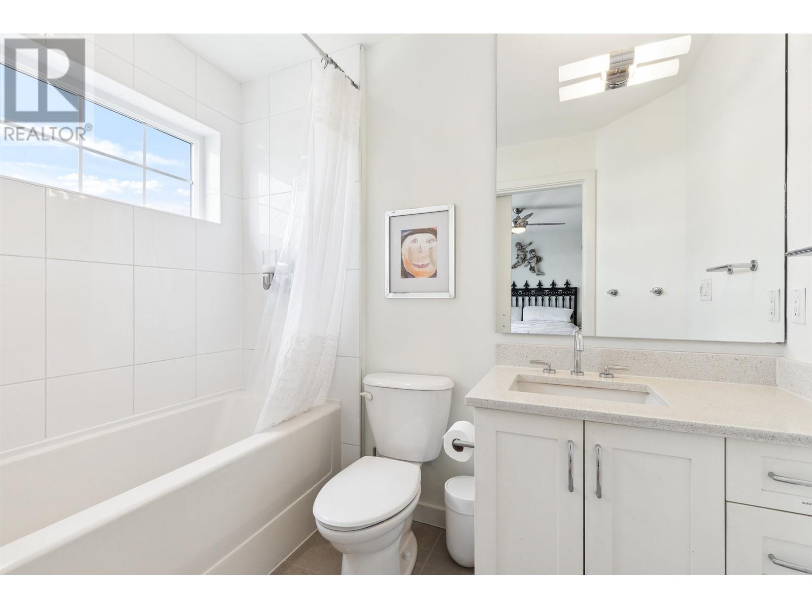223 E 18th Street, North Vancouver, British Columbia  V7L 2X7 - Photo 15 - R2986626